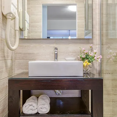 Stylish 1bedroom In The Heart Of St Julians 102 * Saint Julian's