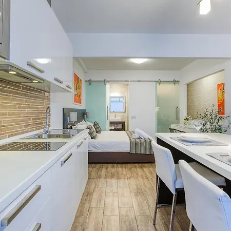 Stylish 1bedroom In The Heart Of St Julians 102 Apartment